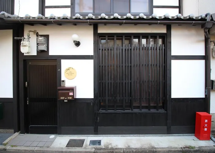 Trad Guest House Kyoto Kyomachiya